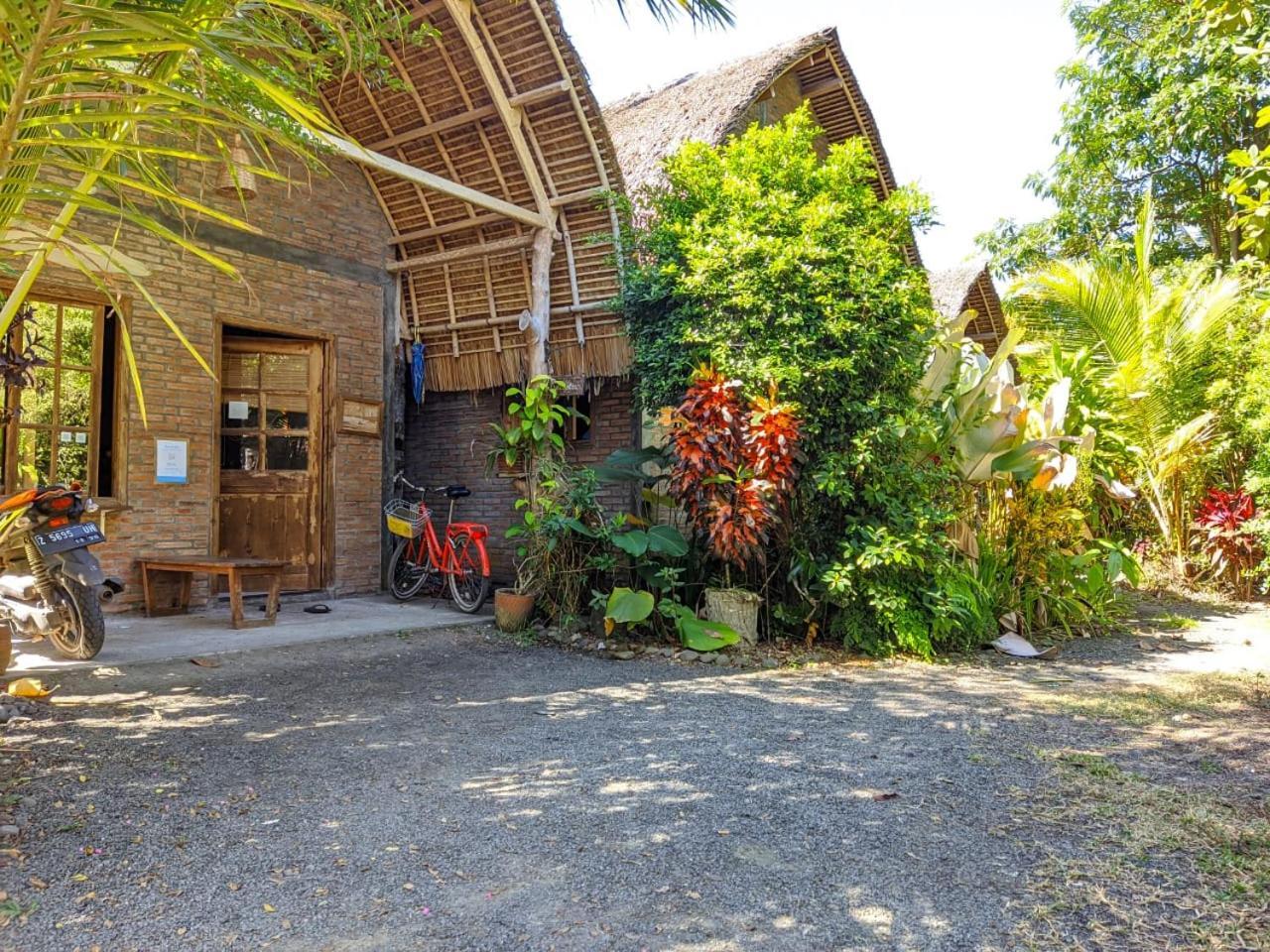 Coconut Tree Cottages Batukaras Exteriör bild